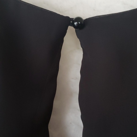 City triangles NWT Little black Romper - Picture 3 of 5